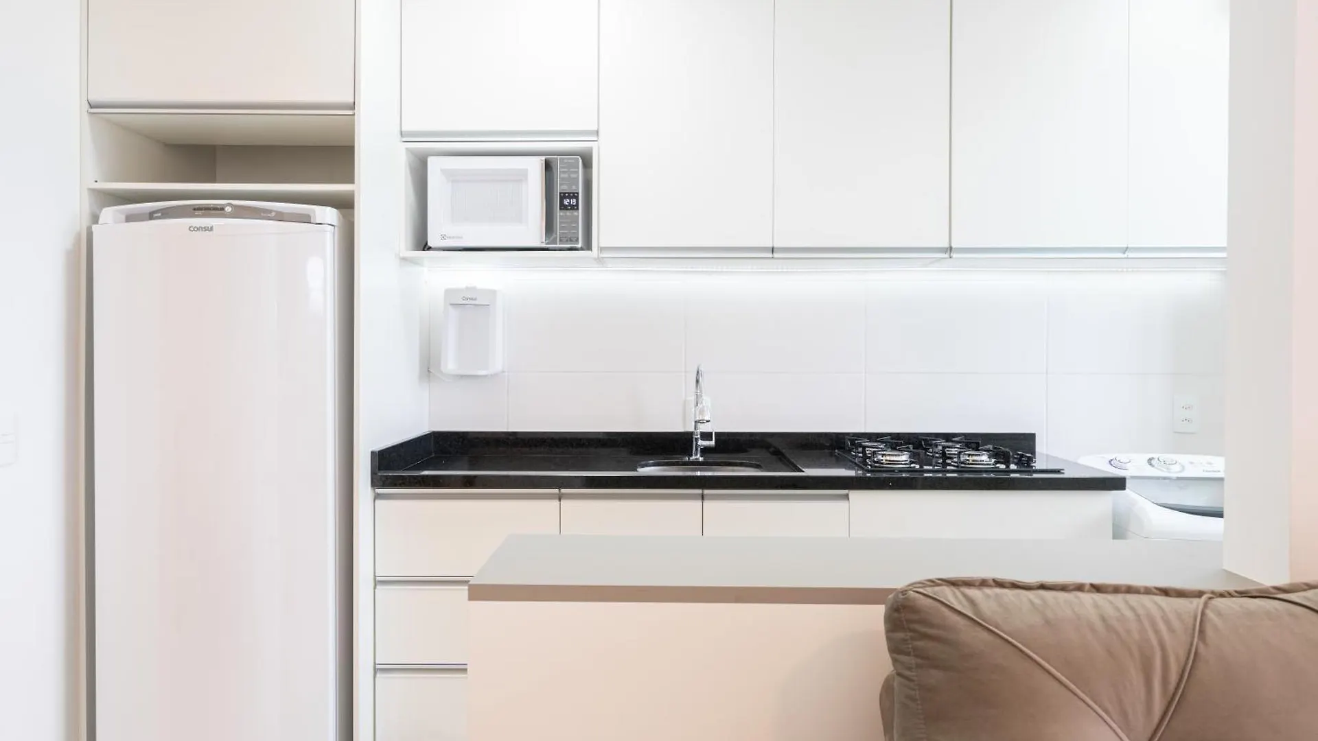 Apartamentos A 150 M Da Praia Com Sacada, Wi-Fi, Piscina, Portaria 24H, Playground E Vaga De Garagem Piçarras 0*,  Brazília