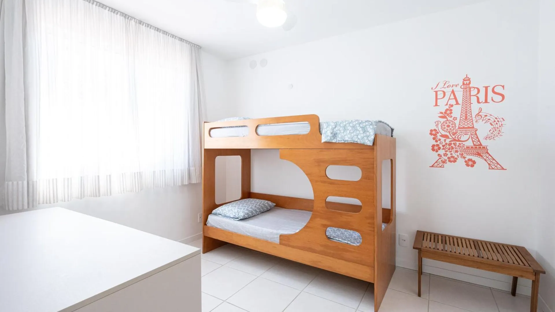 Apartamentos A 150 M Da Praia Com Sacada, Wi-Fi, Piscina, Portaria 24H, Playground E Vaga De Garagem Piçarras Apartman