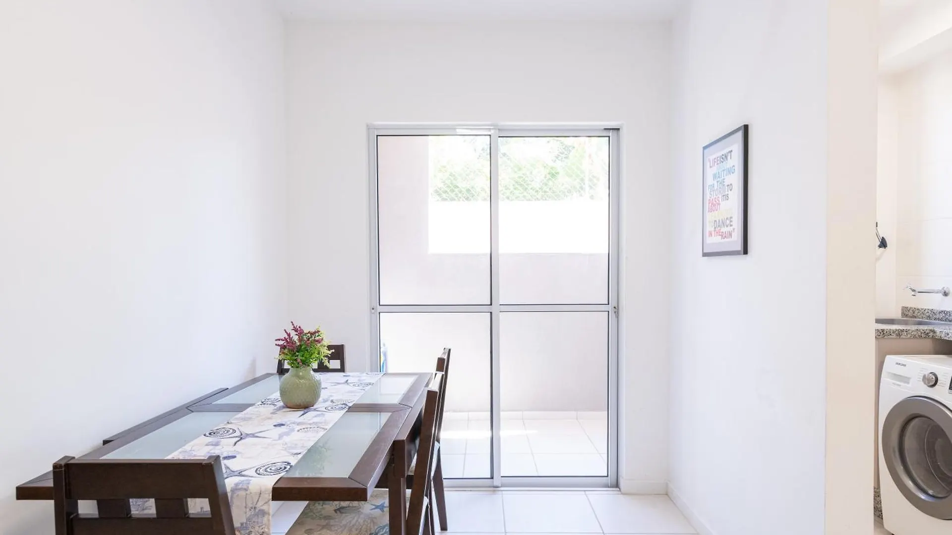 Apartamentos A 150 M Da Praia Com Sacada, Wi-Fi, Piscina, Portaria 24H, Playground E Vaga De Garagem Piçarras 0*,  Brazília